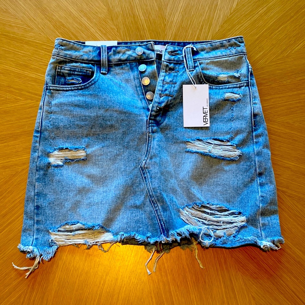 🦋 Vervet Claudia Distressed Mini Skirt 🦋